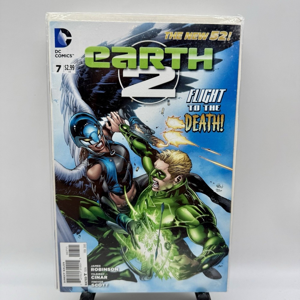 Earth 2  Issue 7 Flight To The Death The New 52‎ DC Comics 2013 Bagged & Boarded